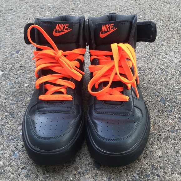 Mens 11.5 Nike Shoes🧡 - Picture 3 of 6